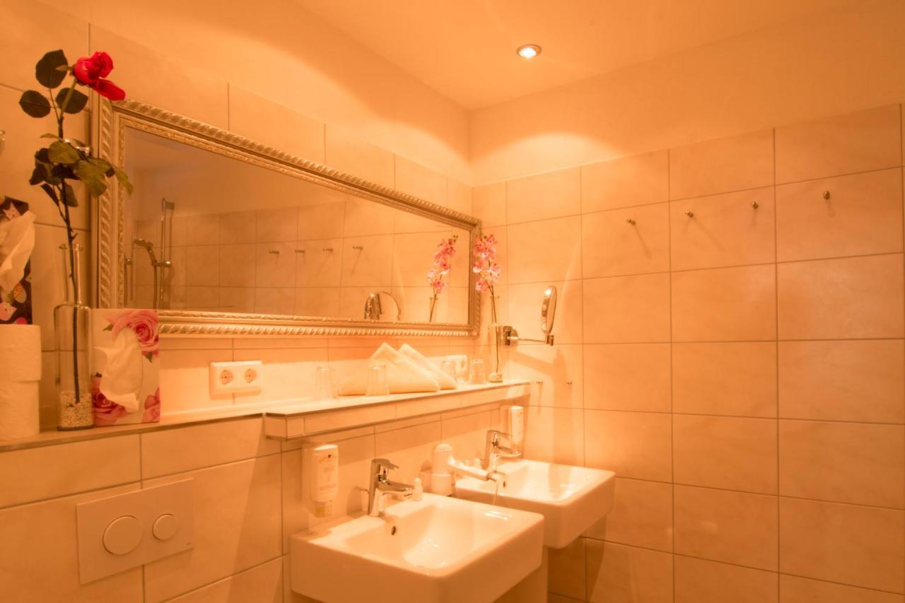 Holiday Apartements By Hotel Gruener Baum Feldberg เฟลด์แบร์ก ภายนอก รูปภาพ